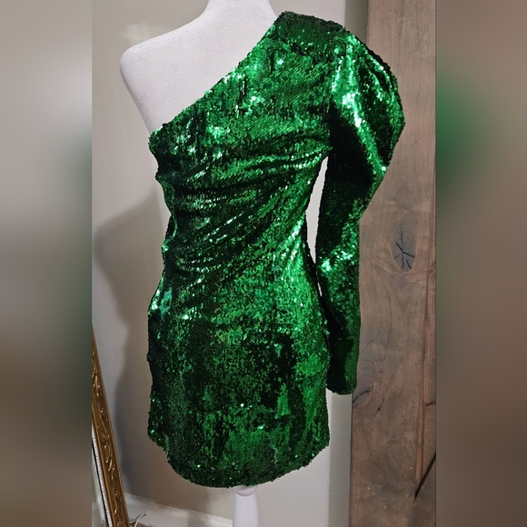 NBD Rihanna Sequin Mini Dress in Bright Green One Sboulder. Size Small - Picture 12 of 13